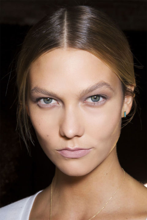 Barely There Makeup - How To Get Minimal Beauty Look